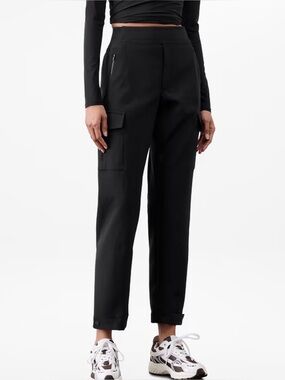NEW ATHLETA ENDLESS CARGO PANTS
